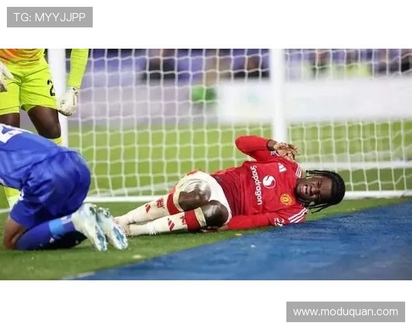 曼联新星海文亮相英格兰一线队训练 曼联新星海文亮相英格兰一线队训练